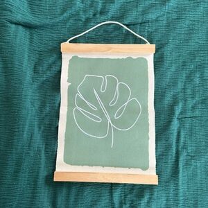 Green Leaf Wall Hanging Decor (16inx11in)